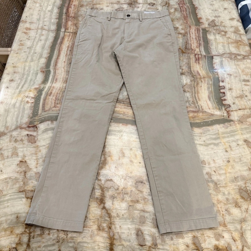 GAP Men's Straight Khaki Pants 33x34 Beige Casual Chino Flat Front